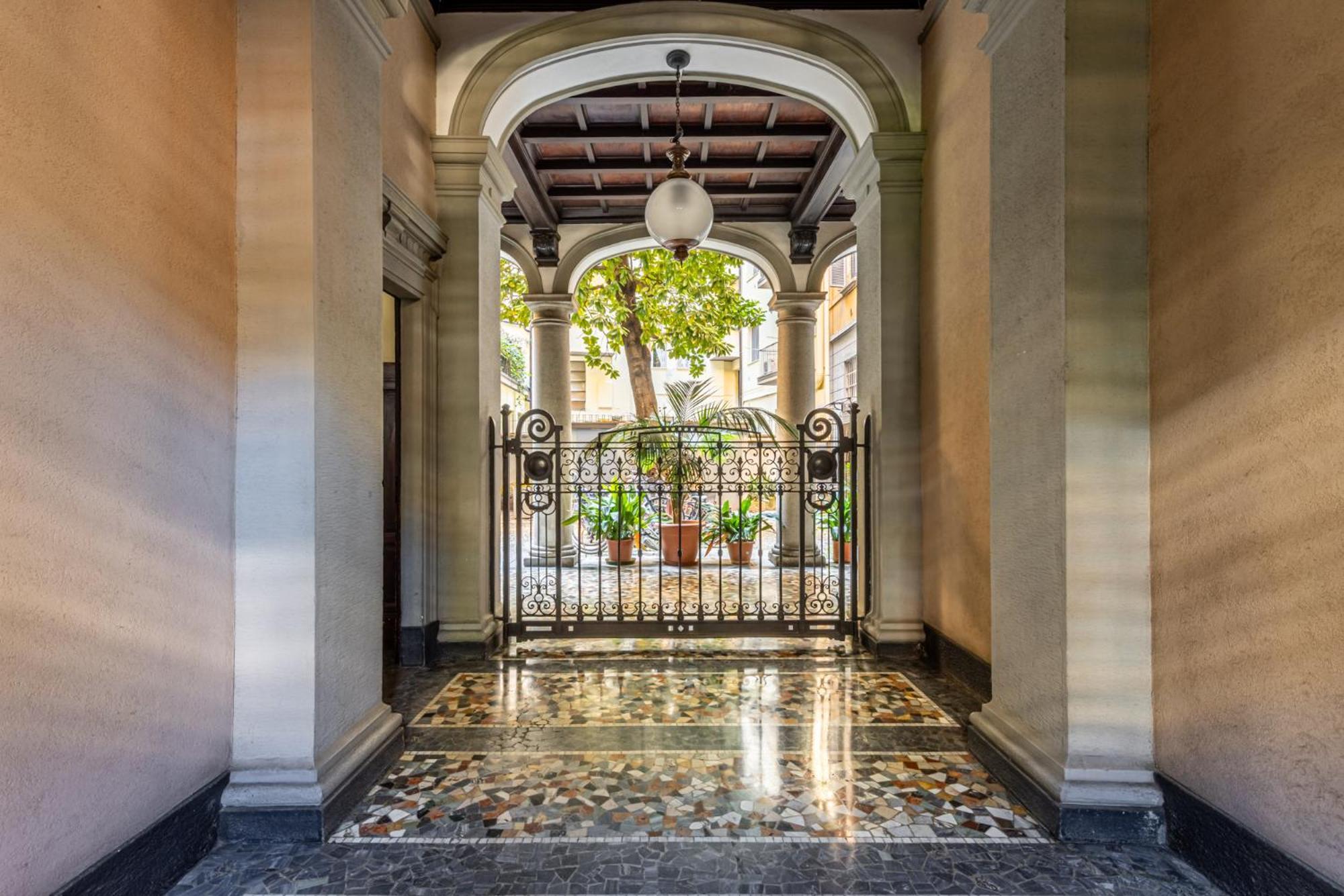 Risorgimento Modern And In * Mailand